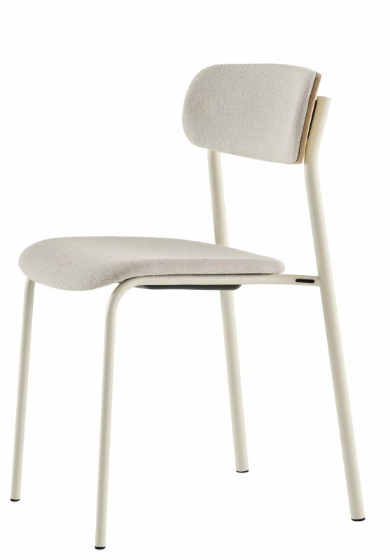 S 243 SPV Stuhl von Thonet: Stahlrohrstuhl mit gepolstertem Sitz und Rückenlehne in Beige.